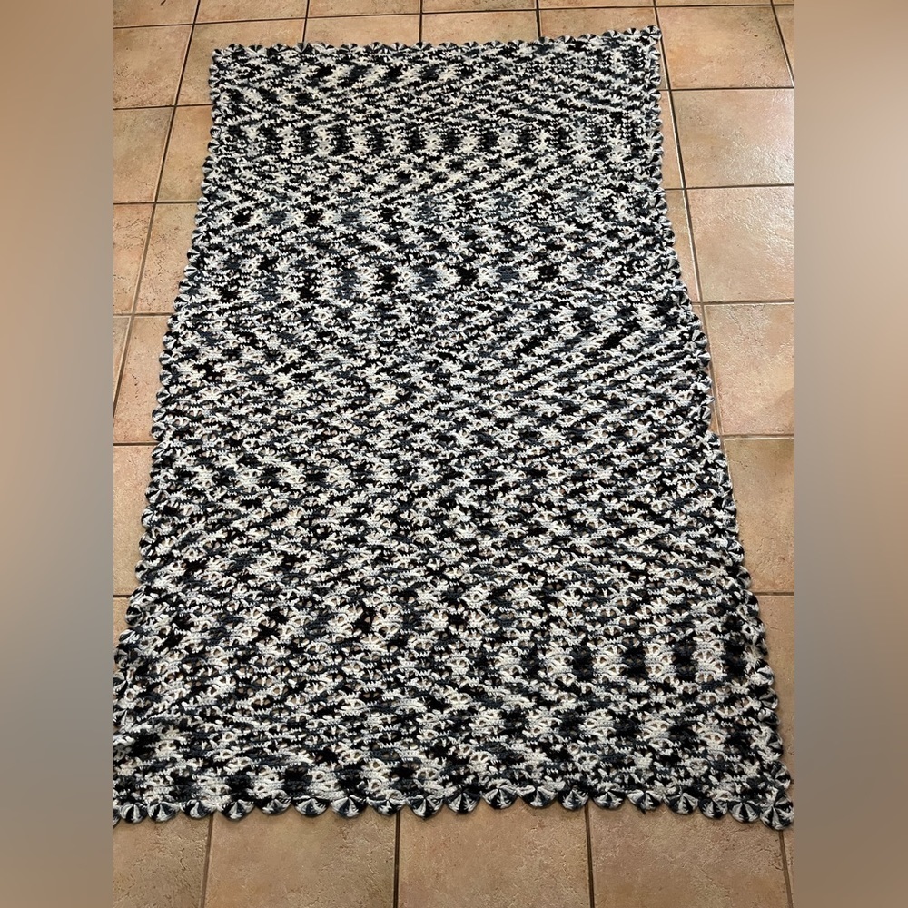 Vintage Crochet 50x77” Black White Blanket Throw Handmade